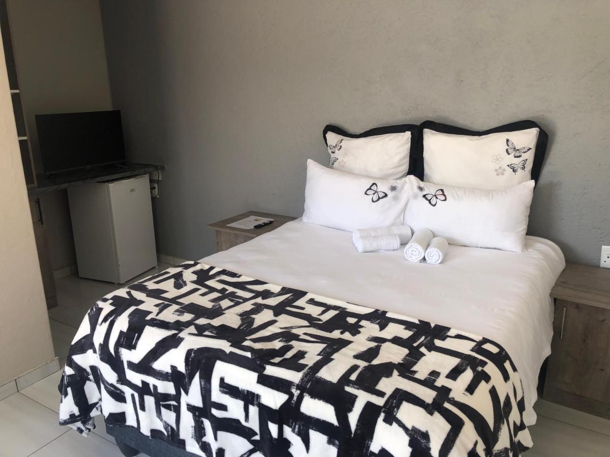 The Nest Overnight And Accommodation Usakos Exterior photo